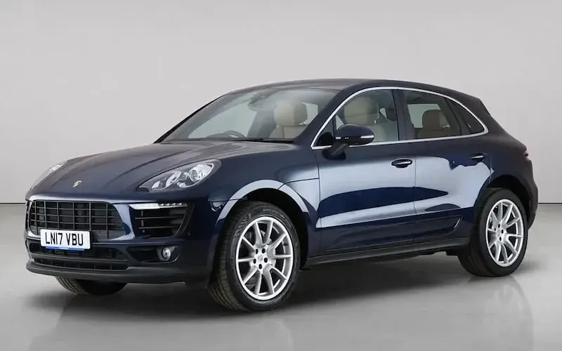Used Porsche Macan 258 HP (189 kW) 2017 Blue SUV