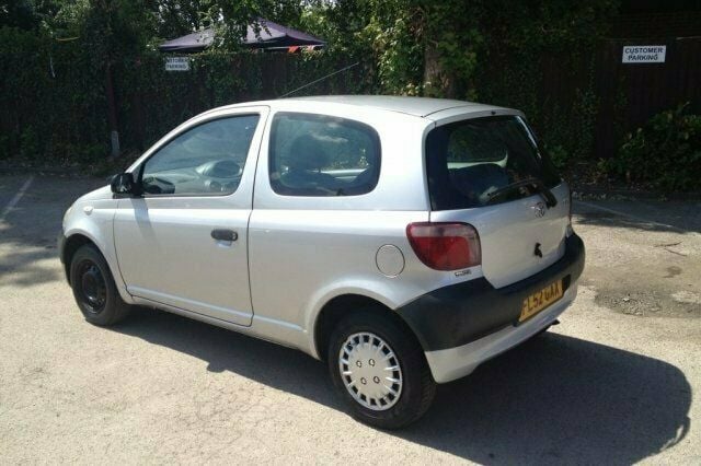 Used Toyota Yaris 2002 Hatchback