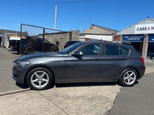 Usado BMW 116 Efficient Dynamics 116 CV (85 kW) 2015 Gris Utilitario
