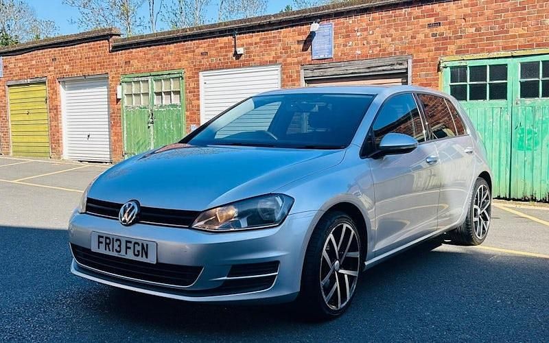 Second-hand VW Golf VII S 122 CP (89 kW) 2015 Hatchback