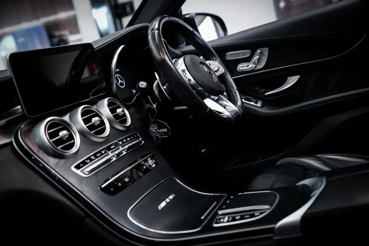 Używany Mercedes GLC63 AMG Premium Plus 2019 Szary Coupe