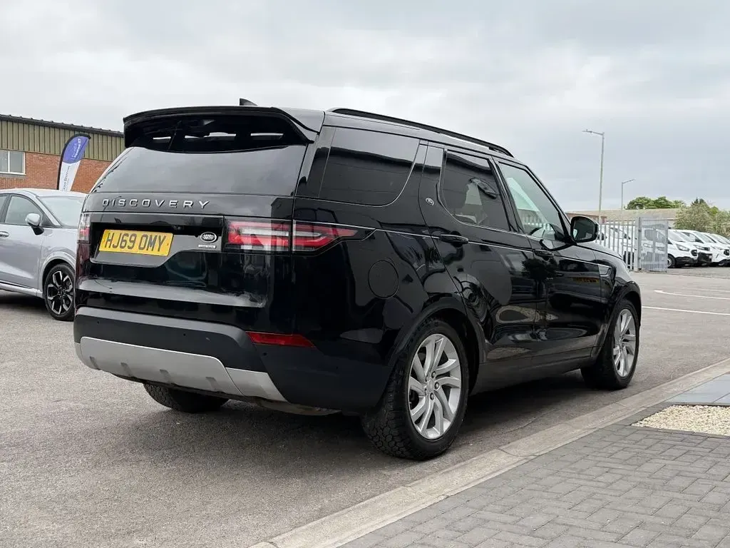 Used Land Rover Discovery 5 HSE 2019 Black SUV