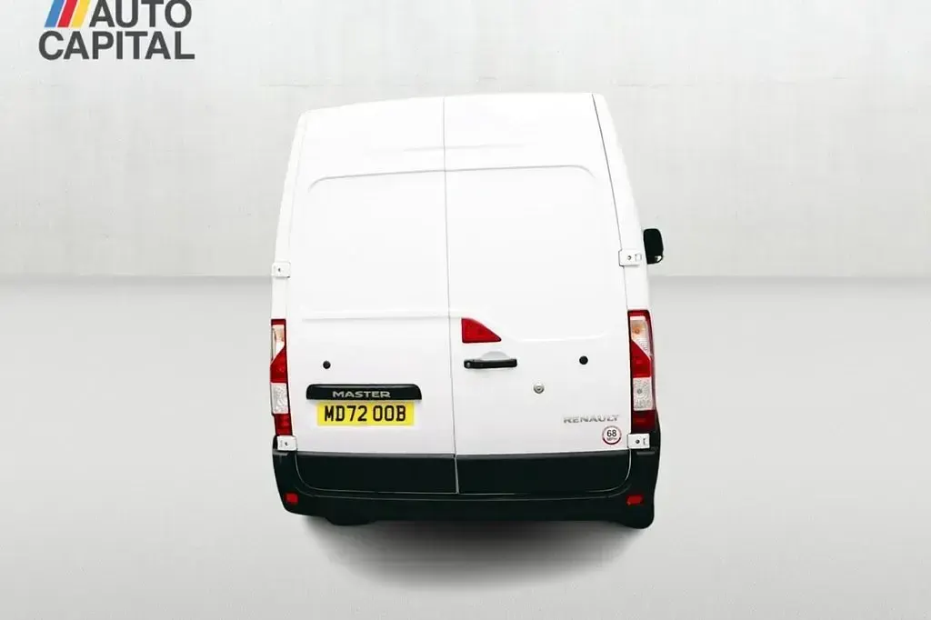 Used Renault Master Business 135 HP (99 kW) 2022 White MPV