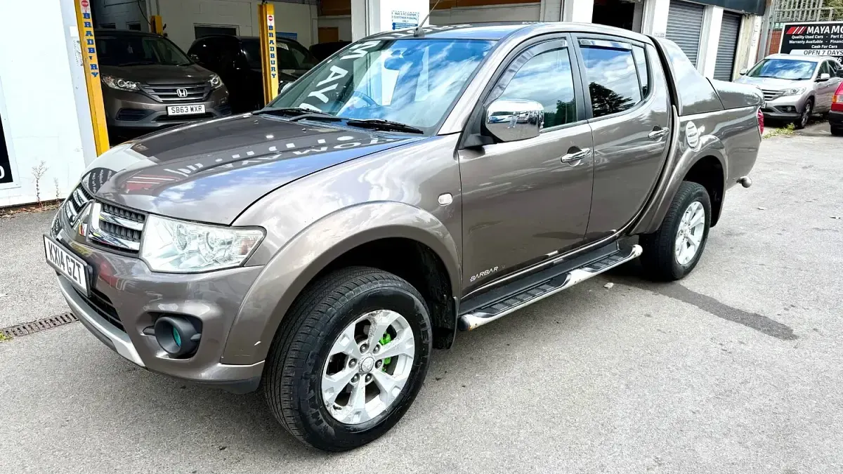 Used Mitsubishi L200 176 HP (129 kW) 2014 Brown Pickup