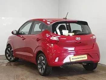 Używany Hyundai i10 Advanced 63 KM (46 kW) 2025 Czerwony Hatchback