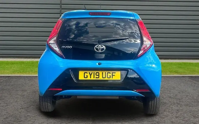 Used Toyota Aygo Trend 72 HP (52 kW) 2019 Blue Hatchback