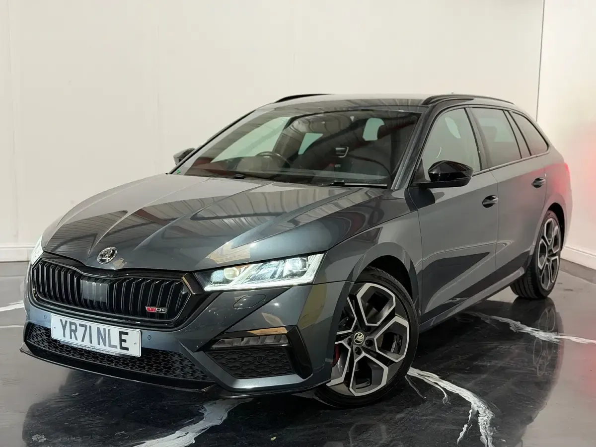 Used Skoda Octavia vRS 245 HP (180 kW) 2021 Grey Estate