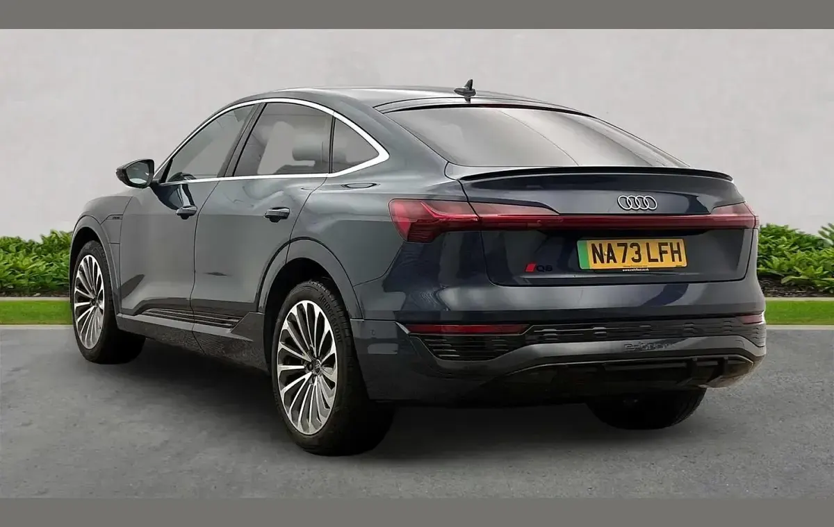 Used Audi Q8 e-tron S-Line 300 kW (408 HP) 2023 Blue SUV