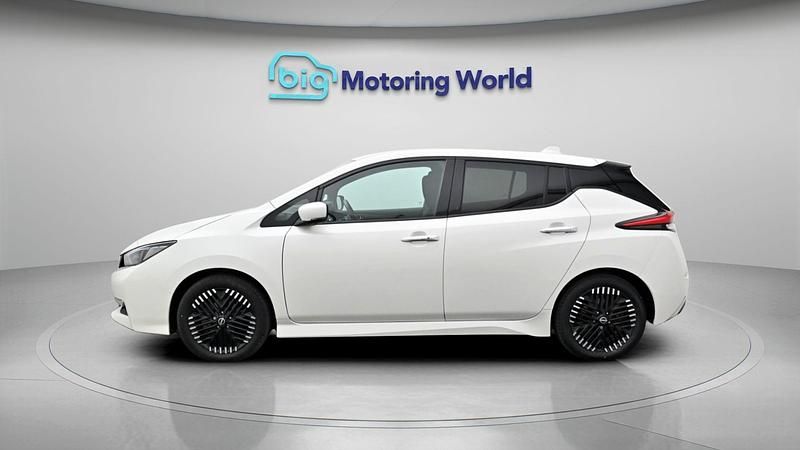 Occasion Nissan Leaf N-Connecta 110 kW (150 ch) 2023 Blanc Citadine
