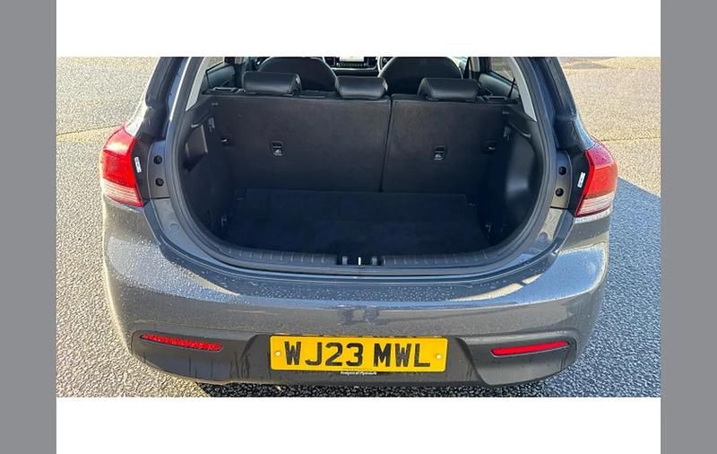 Used Kia Rio 118 HP (86 kW) 2023 Grey Hatchback