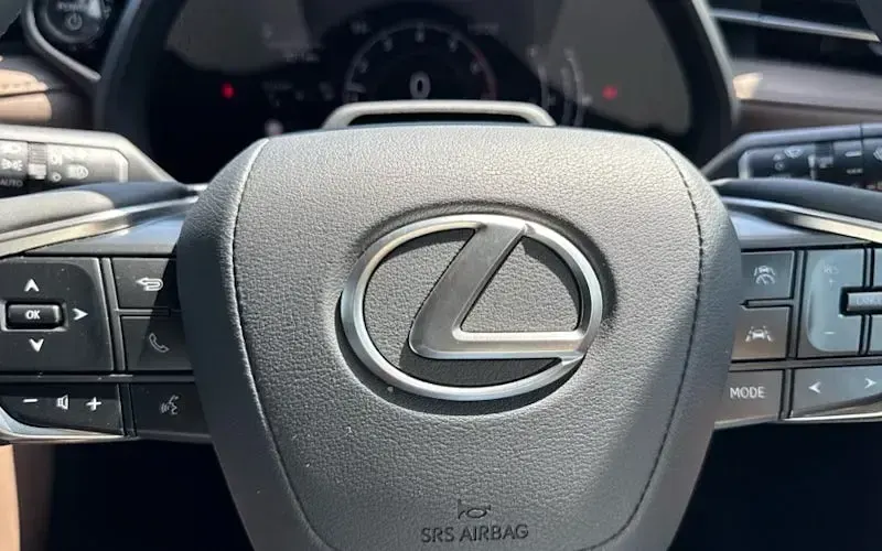Used Lexus LBX 136 HP (100 kW) 2025 Black SUV