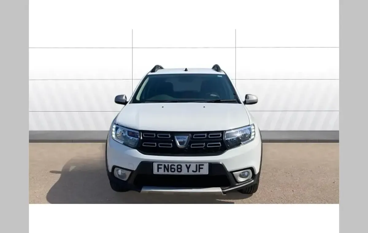 Używany Dacia Sandero Essentiel 90 KM (66 kW) 2018 Biały Hatchback