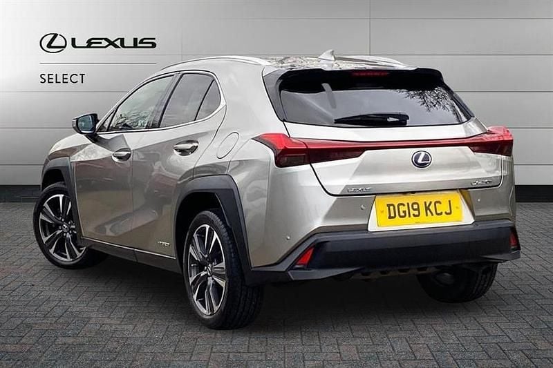 Used Lexus UX 250h 184 HP (135 kW) 2019 Silver SUV