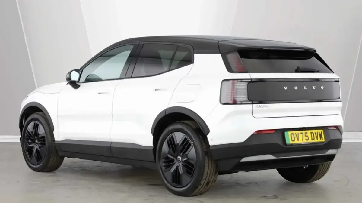 Used Volvo EX30 Performance 314 kW (428 HP) 2025 Crystal white SUV