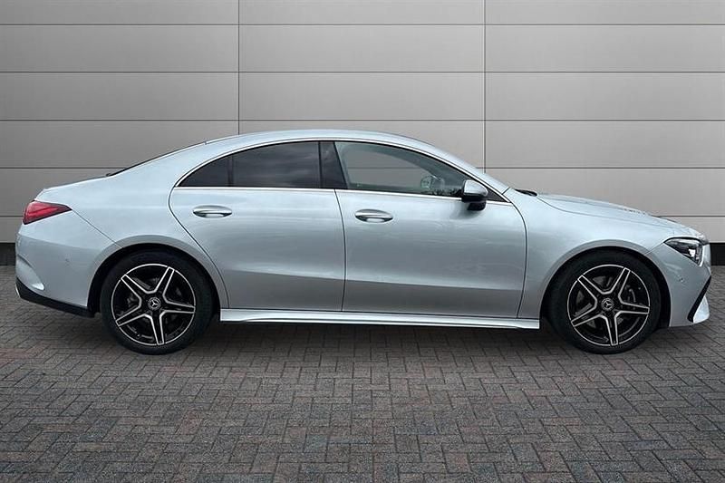 Used Mercedes CLA200 Executive 163 HP (119 kW) 2025 Silver Sedan