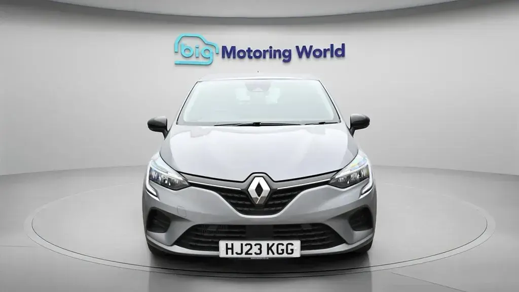Używany Renault Clio V Evolution 90 KM (66 kW) 2023 Szary Hatchback