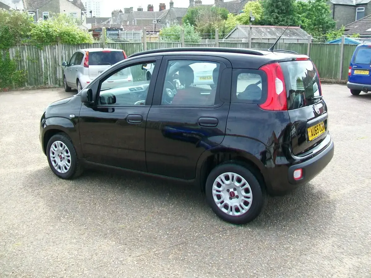 Used Fiat Panda Easy 69 HP (50 kW) 2016 Black Hatchback