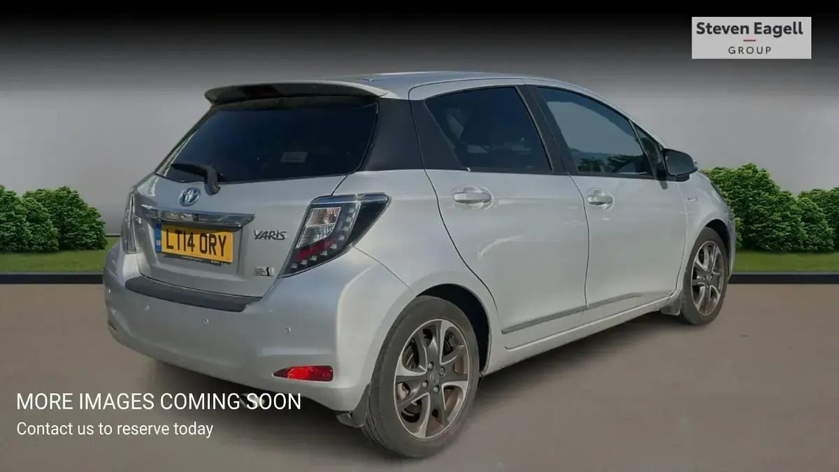 Used Toyota Yaris Trend 101 HP (74 kW) 2014 Silver Hatchback