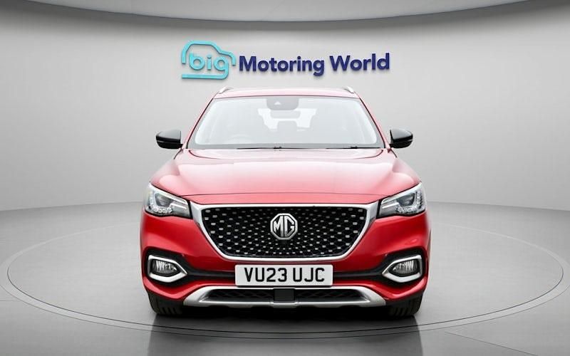 Used MG HS Excite 162 HP (119 kW) 2023 Red SUV