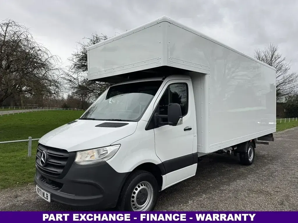 Used Mercedes Sprinter Progressive 150 HP (110 kW) 2022 White Van