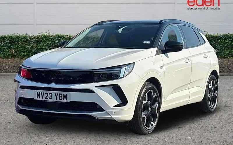 Used Vauxhall Grandland X Ultimate 131 HP (96 kW) 2023 White SUV