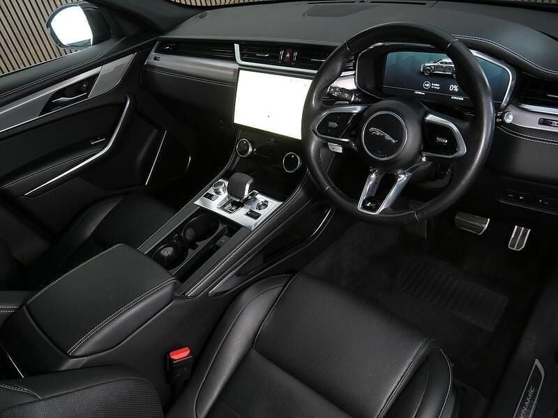 Usado Jaguar F-Pace R-Dynamic 404 HP (297 kW) 2023 Preto SUV