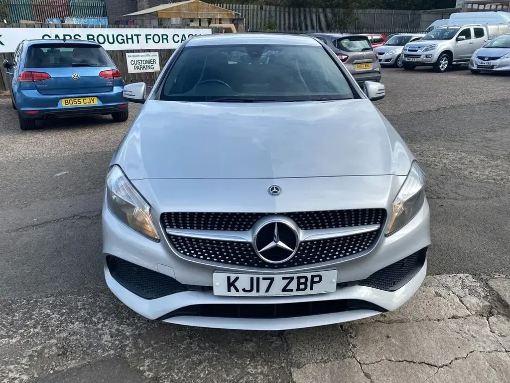 Used Mercedes A180 Executive 122 HP (89 kW) 2017 Silver Hatchback