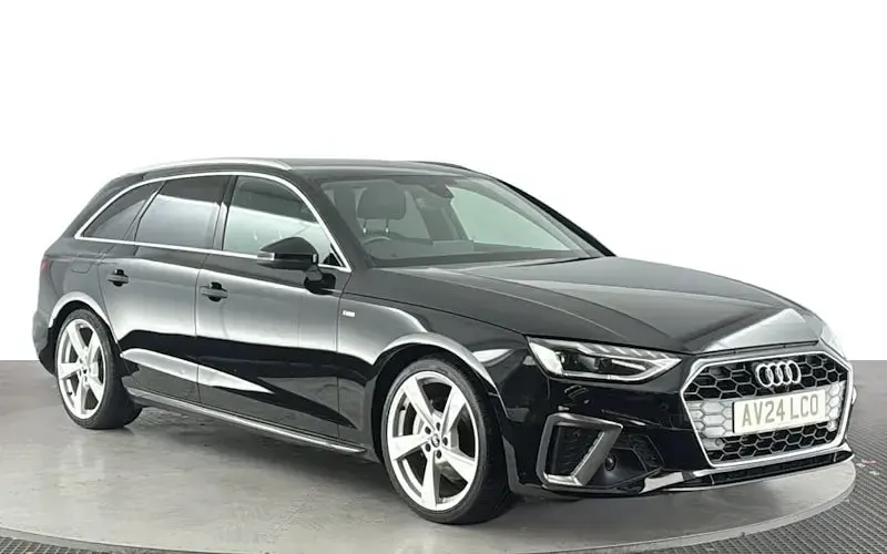 Używany Audi A4 S-Line 204 KM (150 kW) 2024 Czarny Kombi