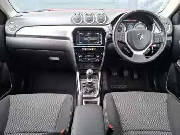 Używany Suzuki Vitara SZ-T 129 KM (94 kW) 2023 Czerwony SUV
