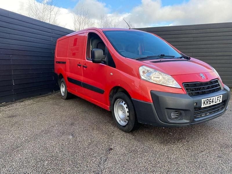 Used Peugeot Expert 90 HP (66 kW) 2014 Red Van
