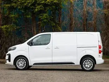 Nouă Peugeot Expert 2026 Alb Van