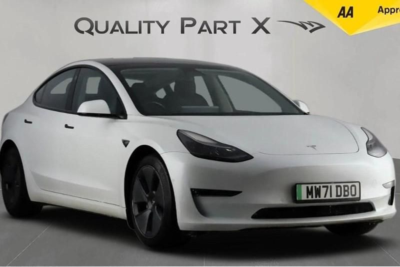 White Used 2021 Tesla Model 3 Long Range AWD Sedan | £17,199 (Fair price) - Image 1/1