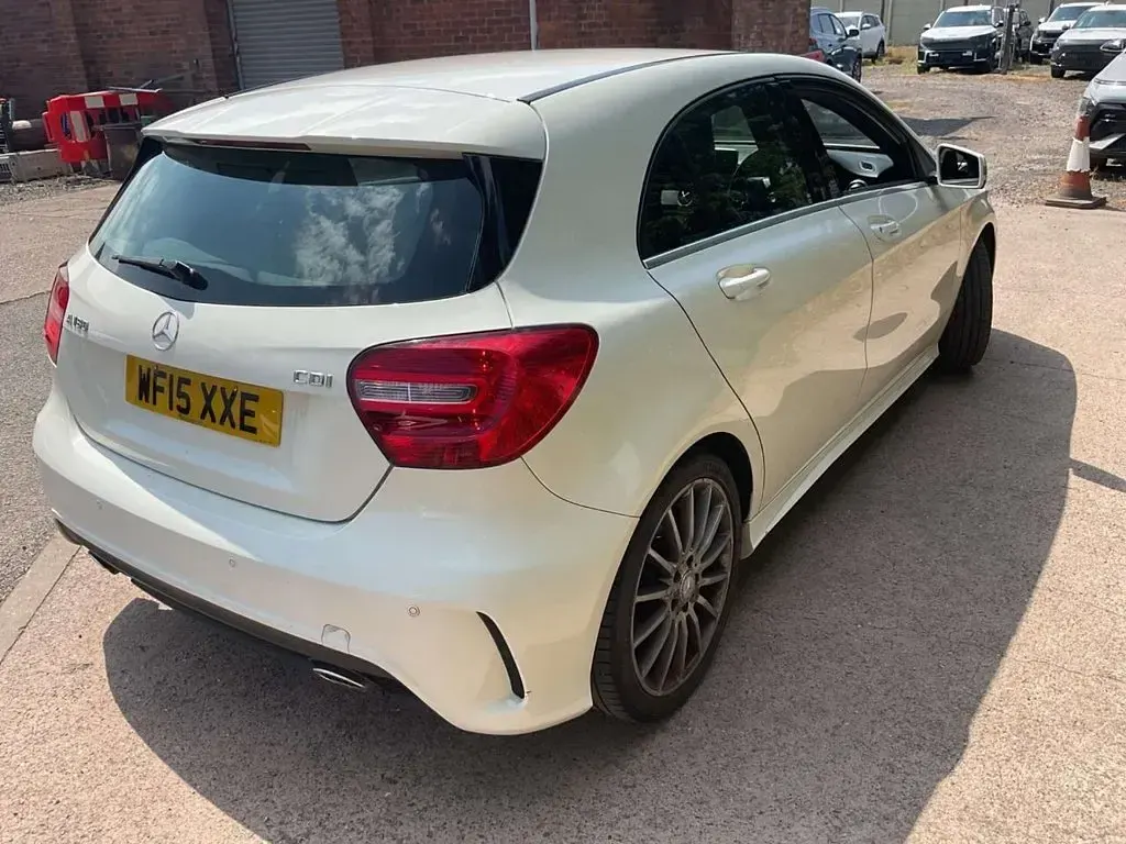 Used Mercedes A180 AMG 109 HP (80 kW) 2015 White Hatchback