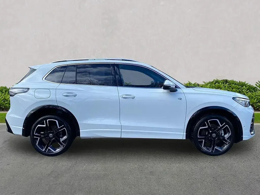 New VW Tiguan R-line 150 HP (110 kW) 2026 White SUV