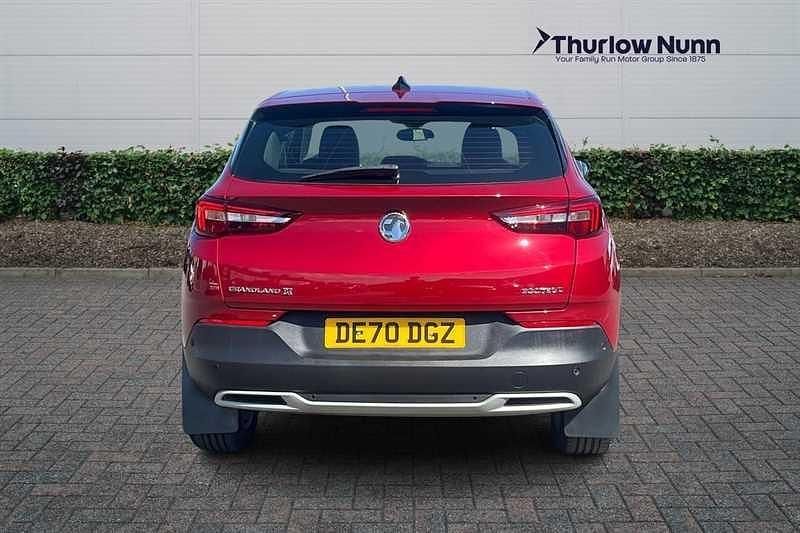 Used Vauxhall Grandland X Business Edition 130 HP (95 kW) 2020 Red SUV
