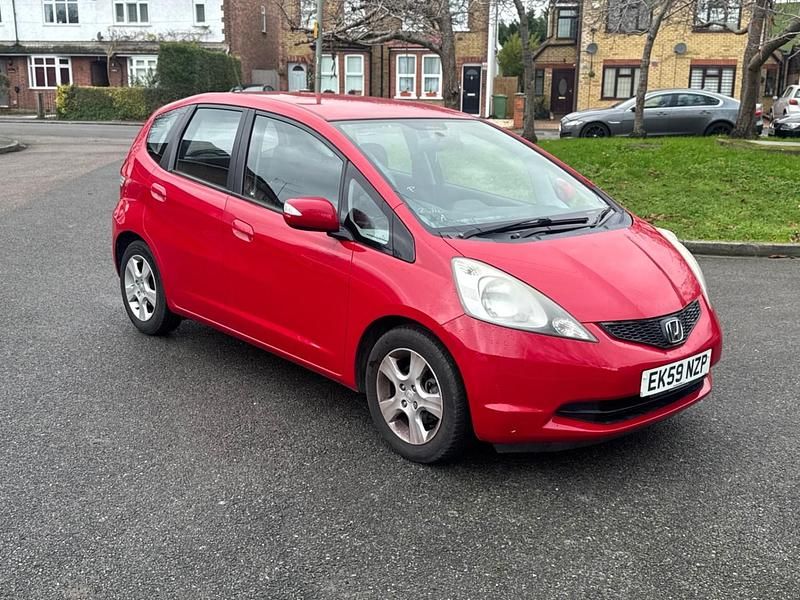 Used Honda Jazz ES 2009 Red Hatchback