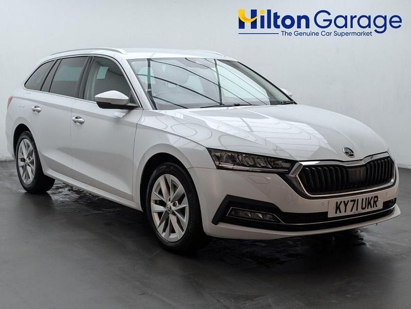 White Used 2021 Skoda Octavia SE L Estate | £16,950 (Fair price) - Image 1/4