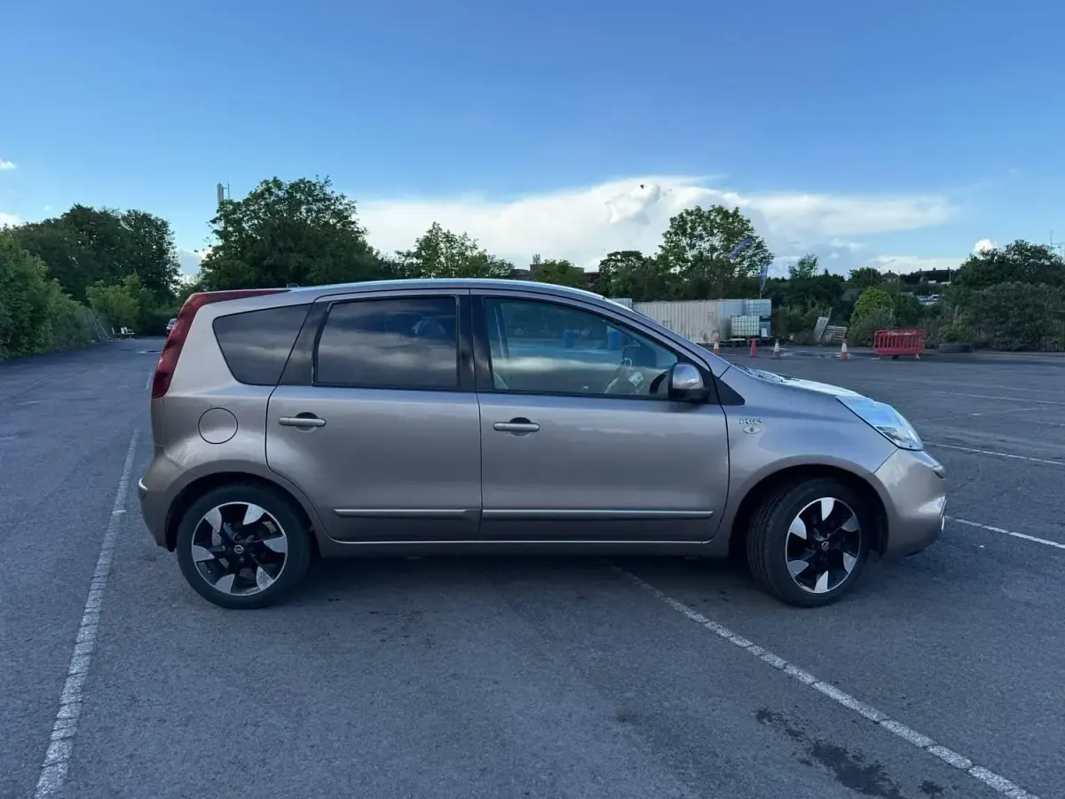 Used Nissan Note N-TEC 110 HP (80 kW) 2012 Beige Hatchback