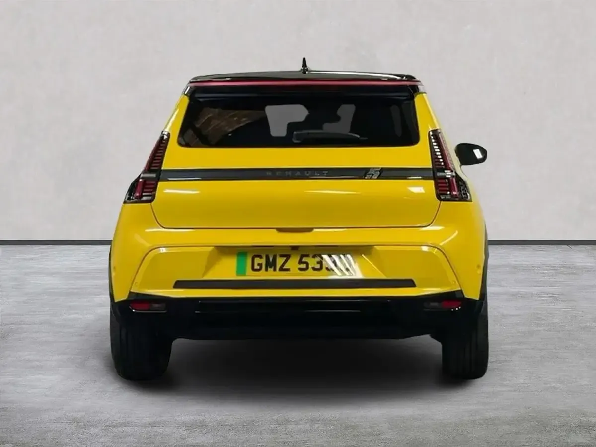 New Renault R5 Iconic 110 kW (150 HP) 2026 Yellow Hatchback