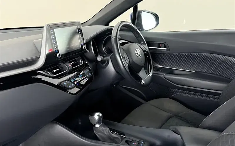 Used Toyota C-HR 122 HP (89 kW) 2023 SUV
