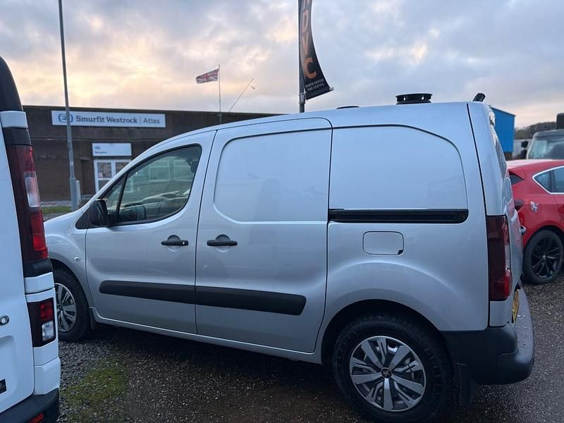 Used Peugeot Partner 2019 Silver MPV