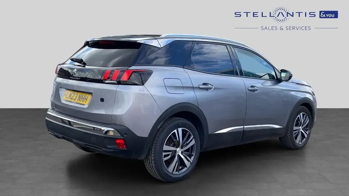 Used Peugeot 3008 Allure+ 129 HP (94 kW) 2023 Grey SUV