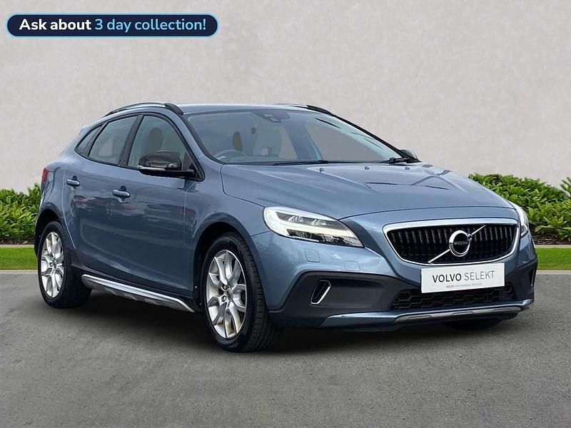 Blue Used 2017 Volvo V40 CC Pro Estate | £10,599 (Fair price) - Image 1/4