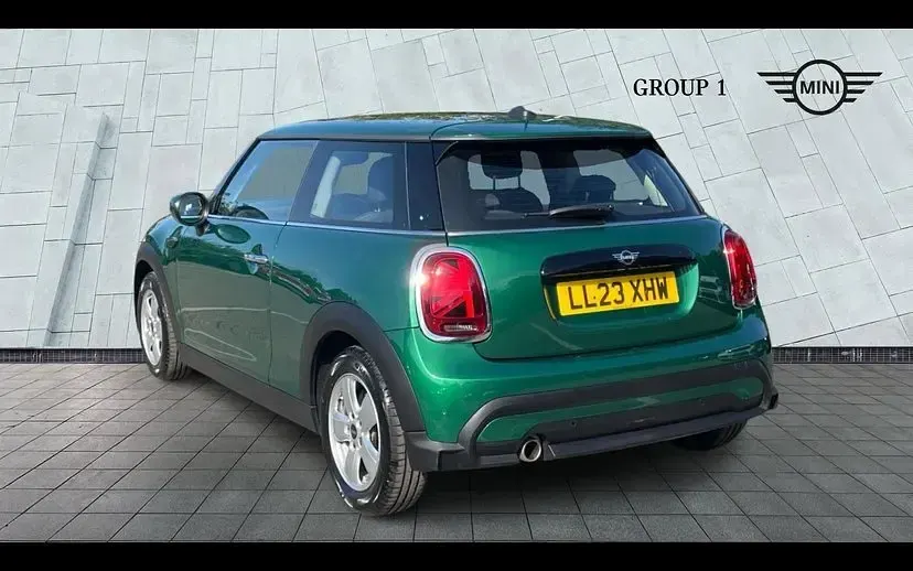 Used Mini Cooper Classic 134 HP (98 kW) 2023 Green Hatchback