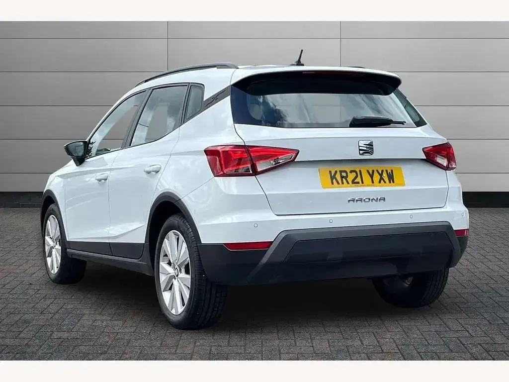 Used Seat Arona SE Technology 95 HP (69 kW) 2021 White SUV