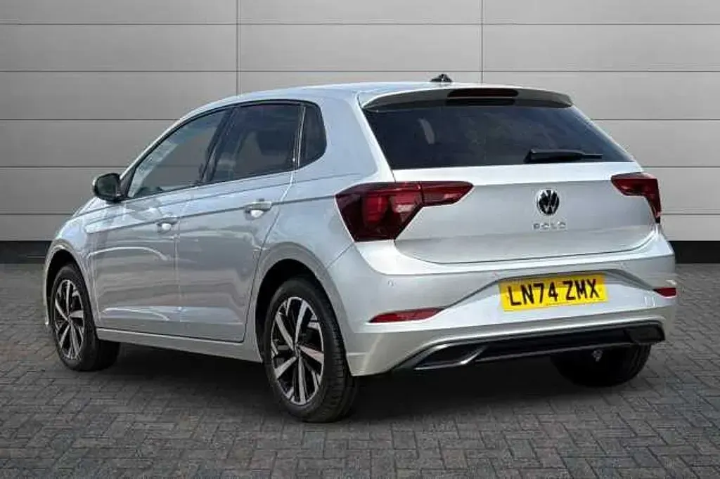 Used VW Polo Match 95 HP (69 kW) 2024 Reflex silver Hatchback