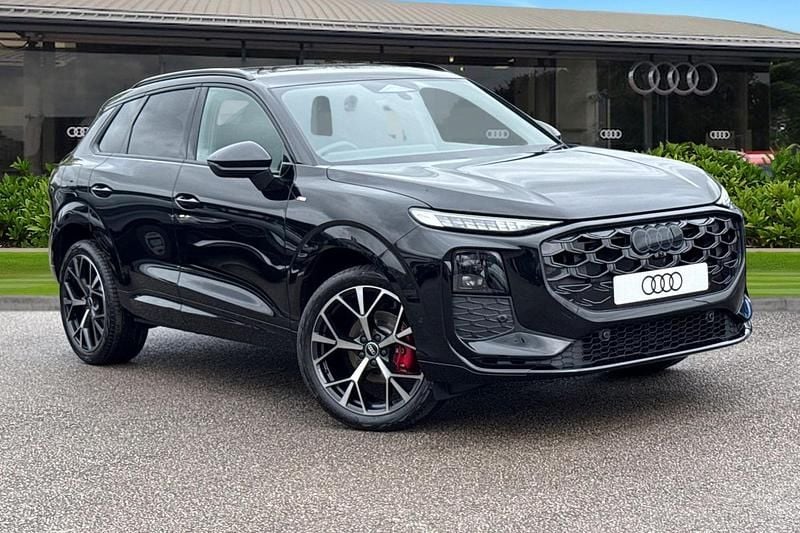 New Audi Q3 Comfort 2026 Black SUV