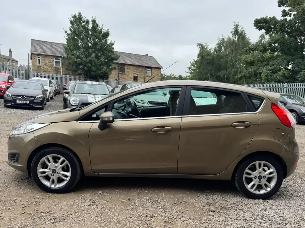 Used Ford Fiesta Zetec 2015 Brown Hatchback