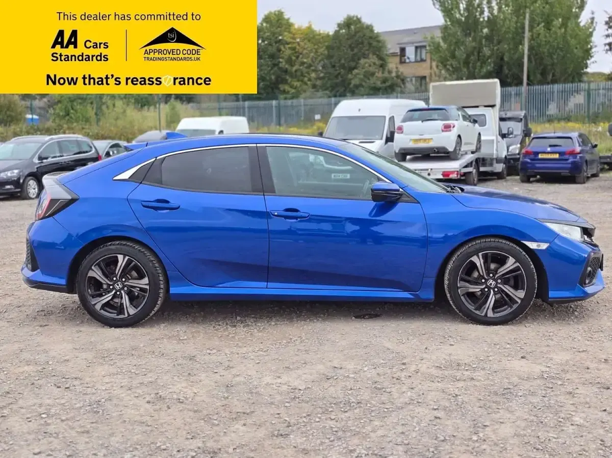 Used Honda Civic SR 129 HP (94 kW) 2017 Blue Hatchback