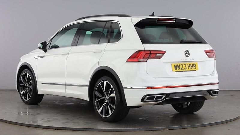 Used VW Tiguan R-line 150 HP (110 kW) 2023 Pure white SUV